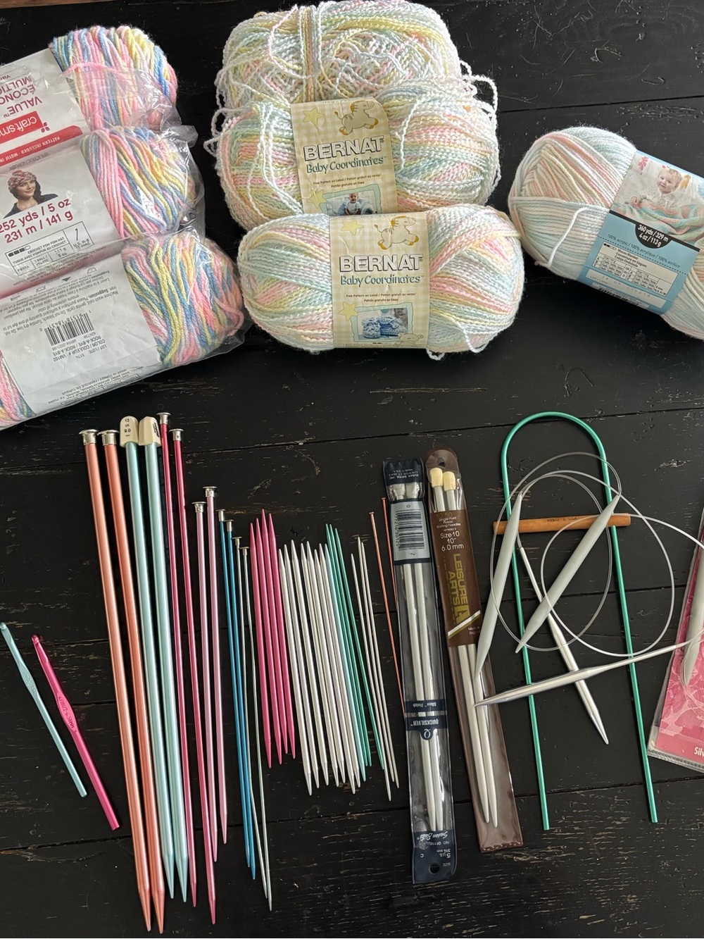 Knitting Needles  & Yarn